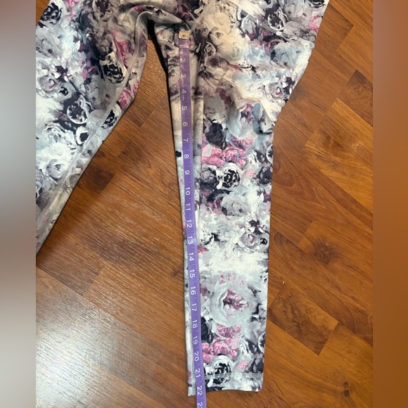 Lululemon Floral Leggings. 4. No size tag. Great condition! - Picture 4 of 10